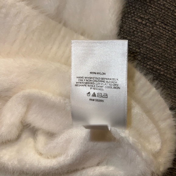 NEW with tags! Medium EXPRESS Very Soft Furry Sweater White NICE - Picture 7 of 9